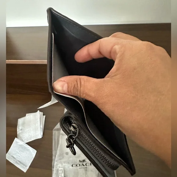 Coach Snap Wallet - Picture 7 of 9